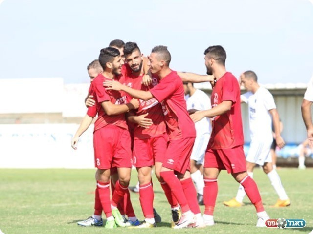 קנאוותי חוגג צמד (עודד חסין)